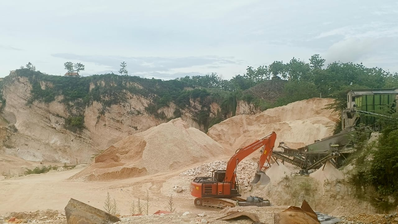 Quarry Rembang Crusher Yard